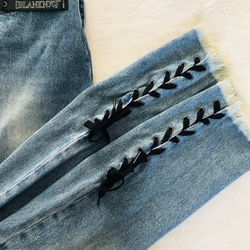 BLANKNYC High Rise Laced Ankle - Picture 5 of 8